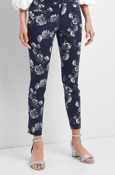 GAP Pants - Gap- Gap for Good- 4R Skinny Ankle Pants